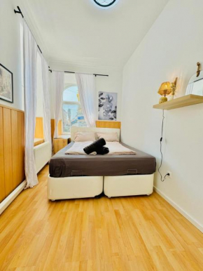 10 BR Apartment for Groups, 8-Min to Rathausplatz